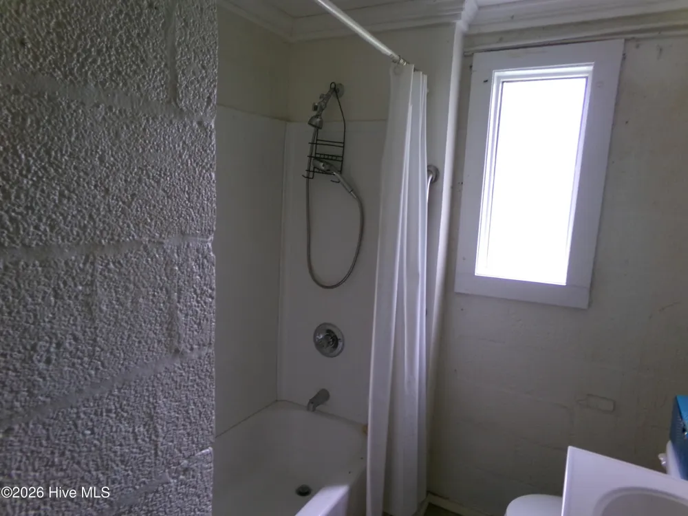 2862 E White Pond Road Fairmont, NC 28340