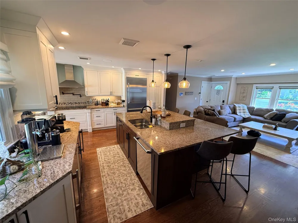 35 Ranch Drive Shirley, NY 11967