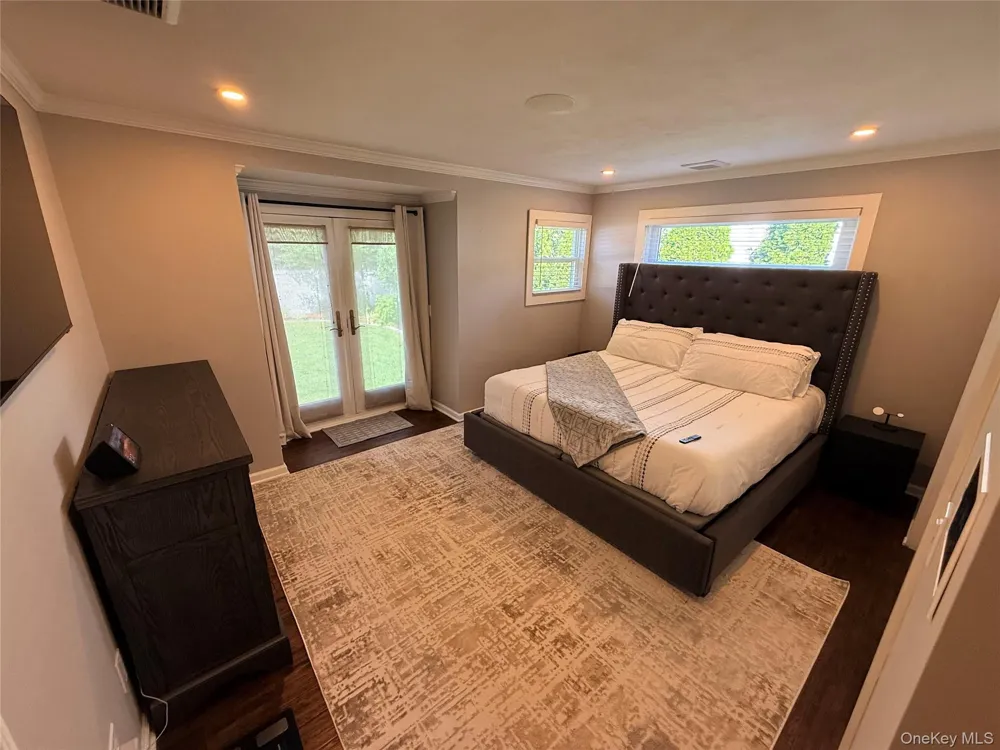35 Ranch Drive Shirley, NY 11967