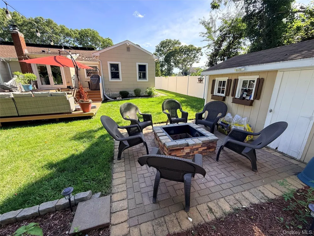 35 Ranch Drive Shirley, NY 11967