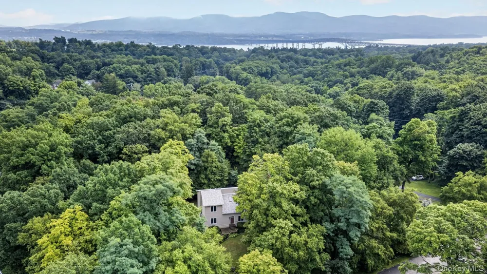 305 Oak Lane Newburgh, NY 12550