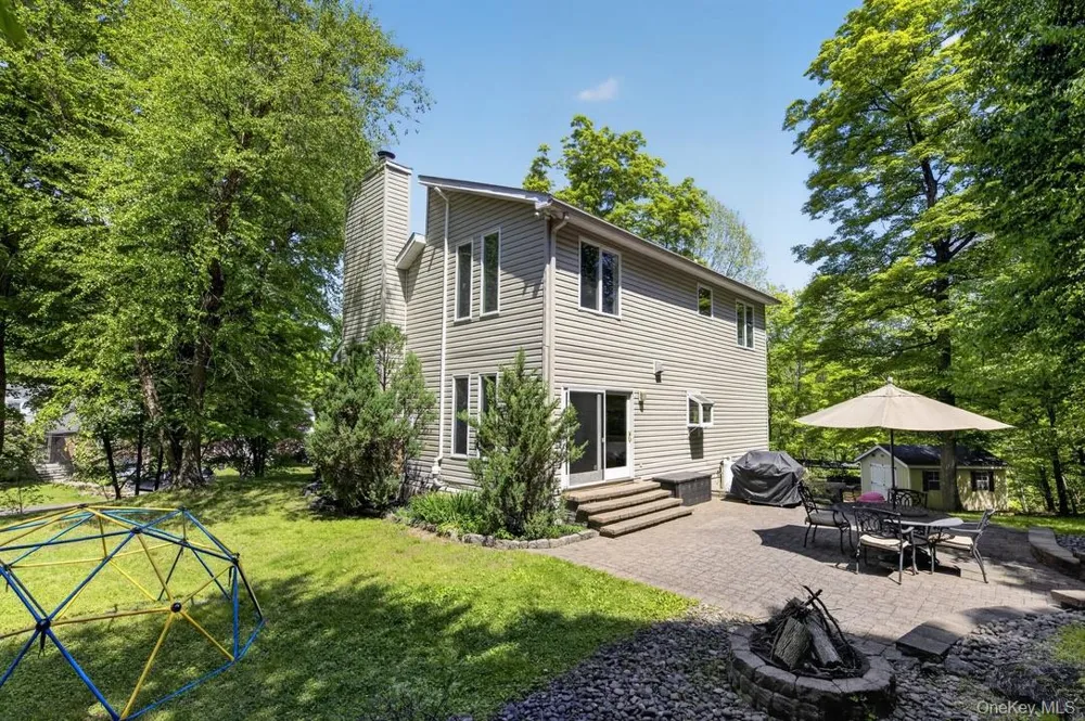 305 Oak Lane Newburgh, NY 12550