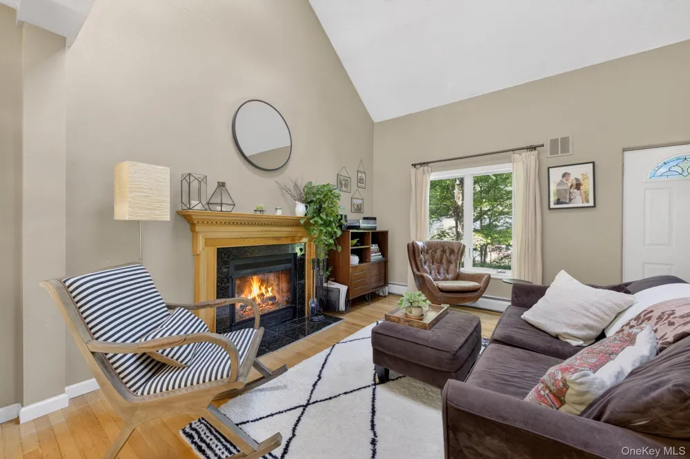 305 Oak Lane Newburgh, NY 12550