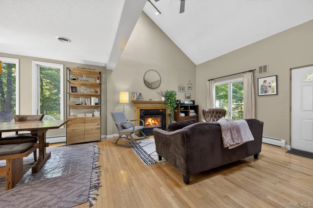 305 Oak Lane Newburgh, NY 12550