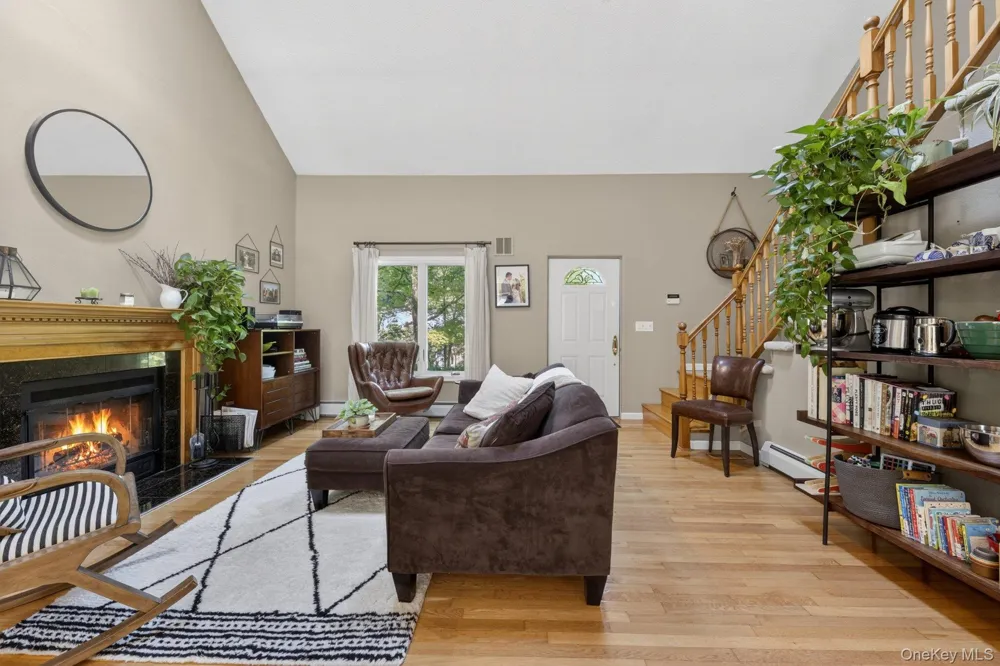 305 Oak Lane Newburgh, NY 12550