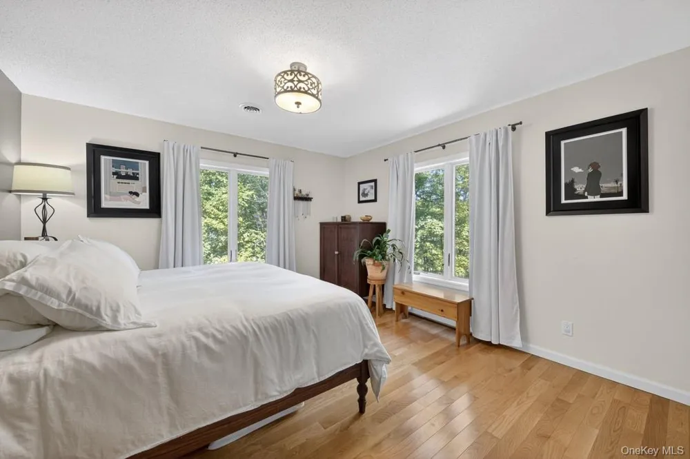 305 Oak Lane Newburgh, NY 12550