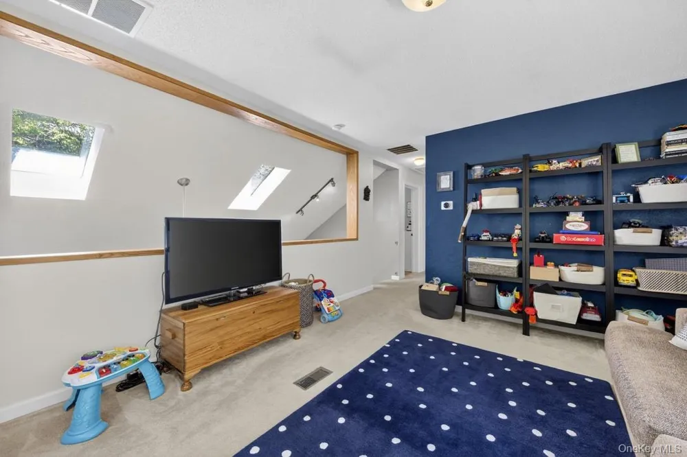 305 Oak Lane Newburgh, NY 12550