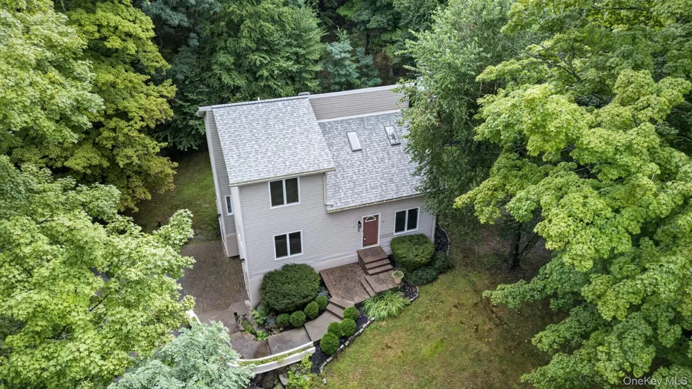 305 Oak Lane Newburgh, NY 12550