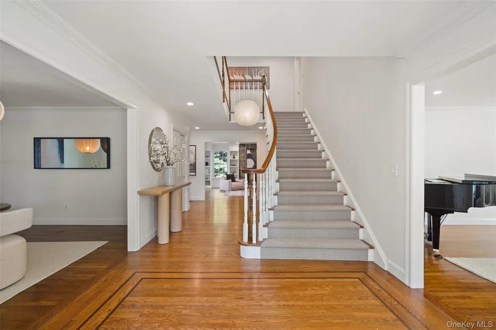 6 Round House Court Bedford, NY 10506