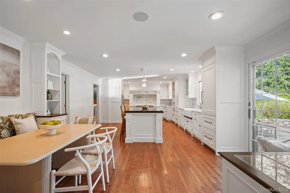 6 Round House Court Bedford, NY 10506