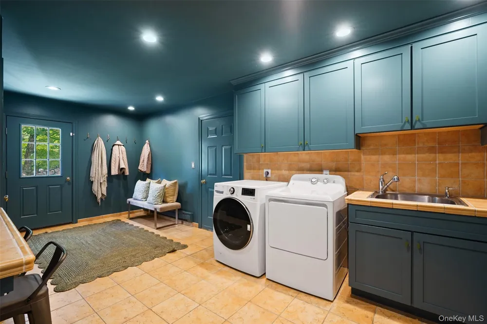 6 Round House Court Bedford, NY 10506
