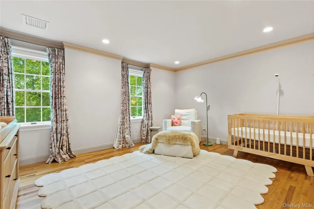 6 Round House Court Bedford, NY 10506