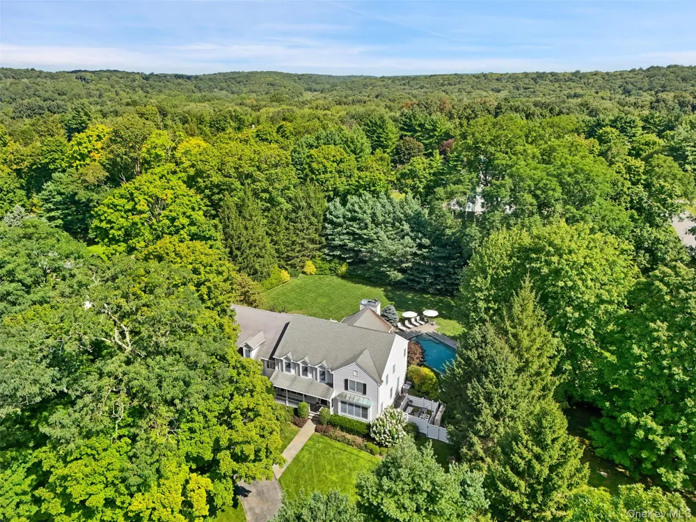 6 Round House Court Bedford, NY 10506