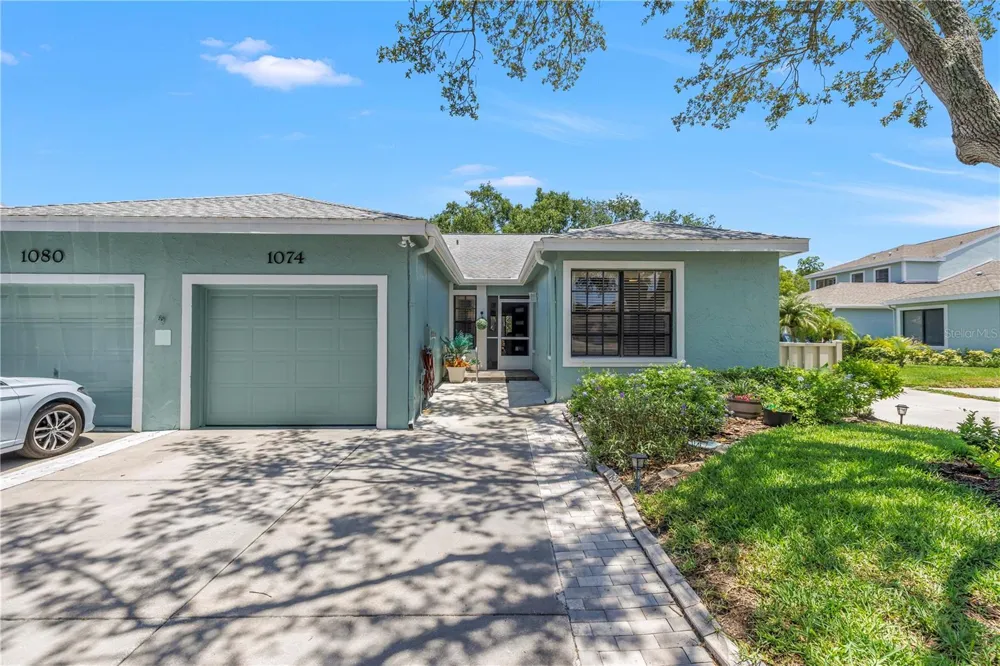 1074 SANABEL COURT NE St Petersburg, FL 33702