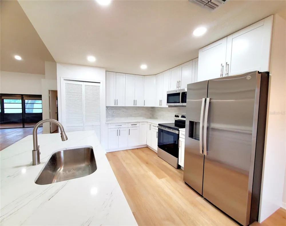 2053 VILLA TERRACE Clearwater, FL 33763