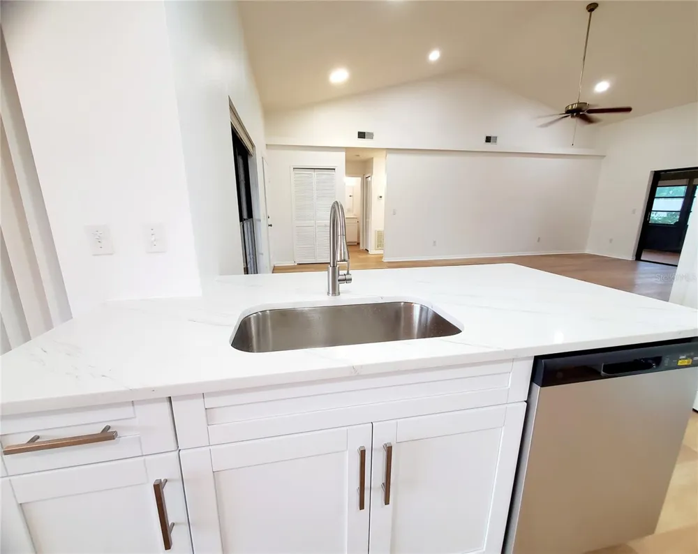 2053 VILLA TERRACE Clearwater, FL 33763