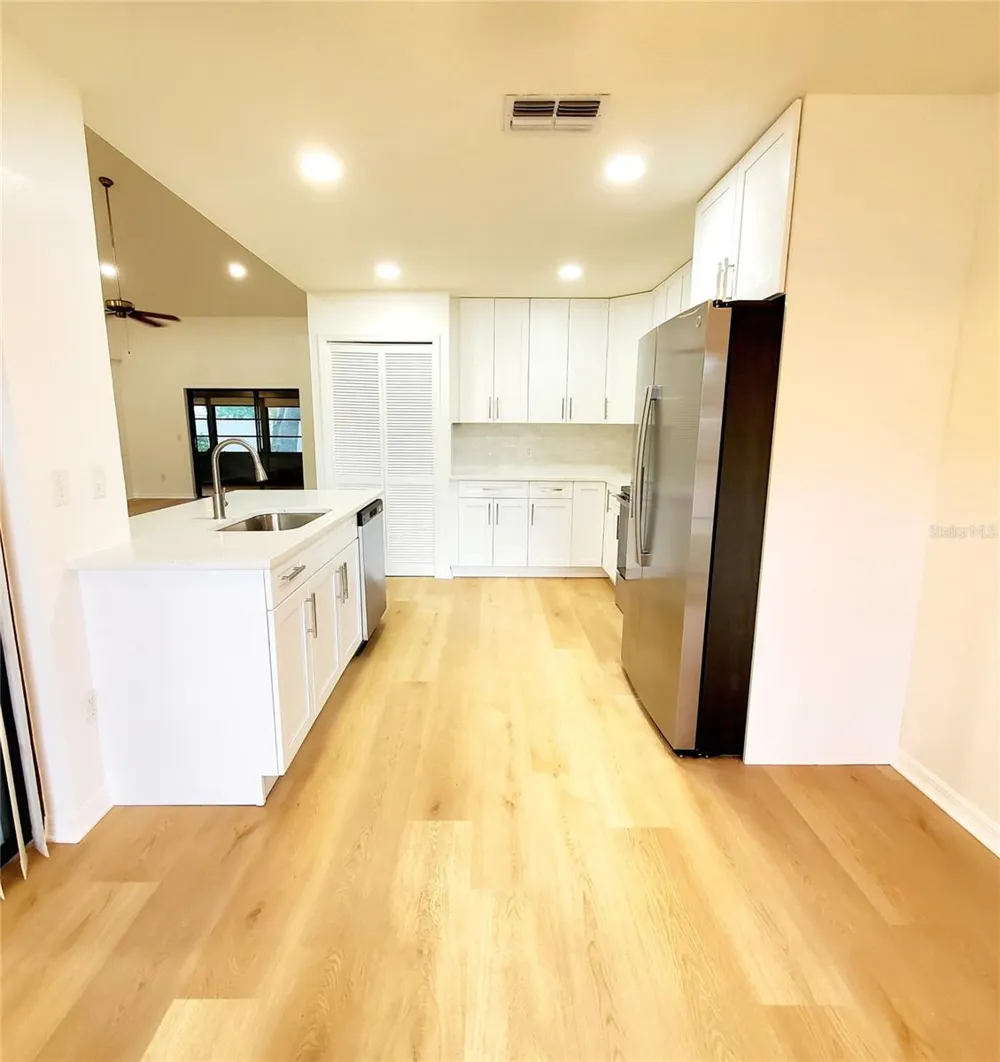 2053 VILLA TERRACE Clearwater, FL 33763