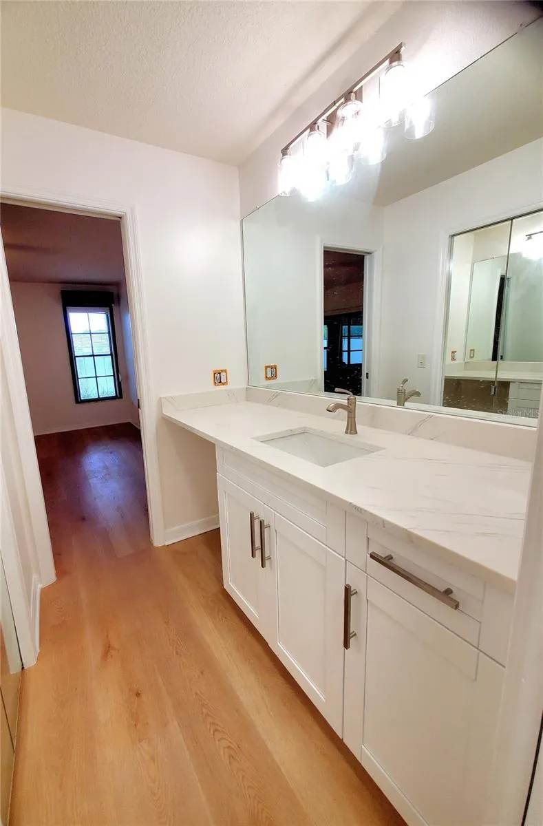 2053 VILLA TERRACE Clearwater, FL 33763