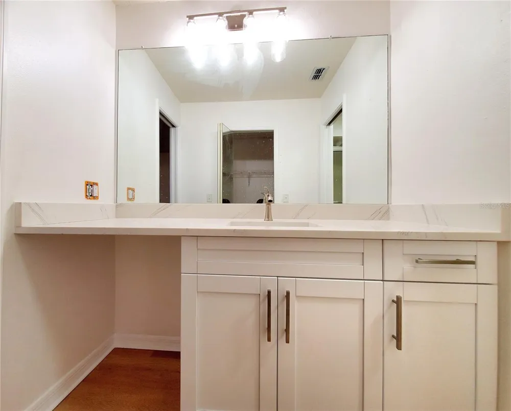 2053 VILLA TERRACE Clearwater, FL 33763
