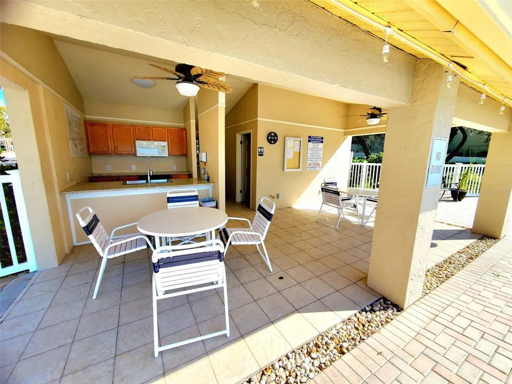 2053 VILLA TERRACE Clearwater, FL 33763