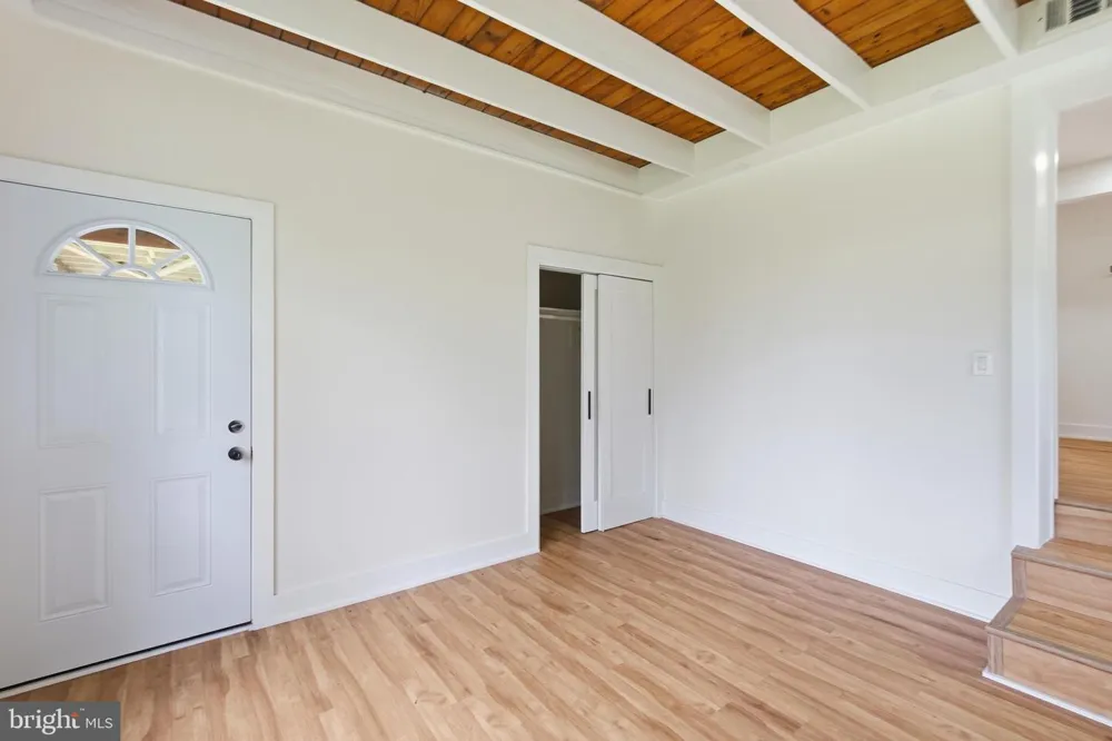 6405 INWOOD DRIVE Springfield, VA 22150