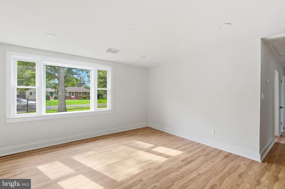 6405 INWOOD DRIVE Springfield, VA 22150