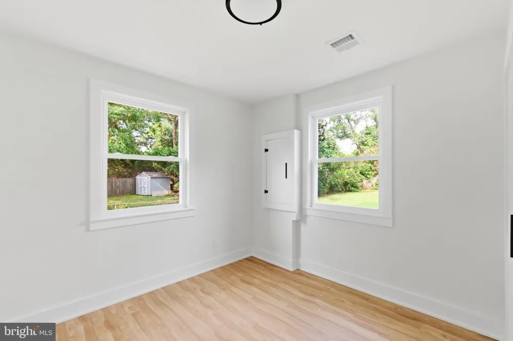 6405 INWOOD DRIVE Springfield, VA 22150