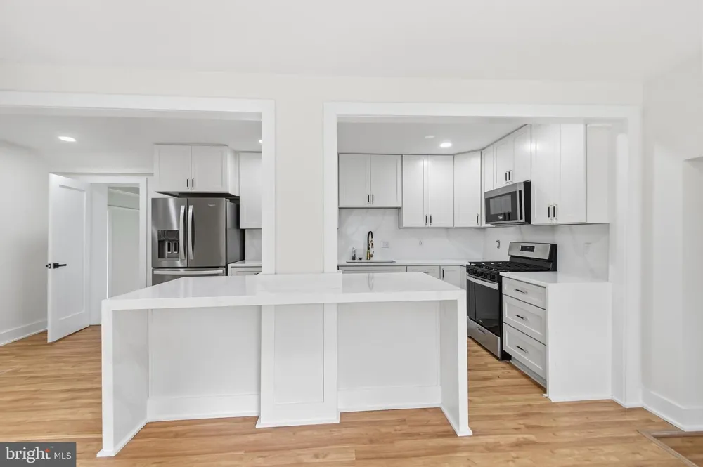 6405 INWOOD DRIVE Springfield, VA 22150