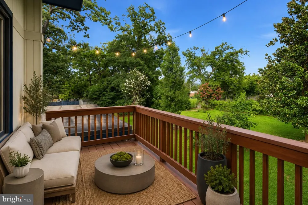 6405 INWOOD DRIVE Springfield, VA 22150