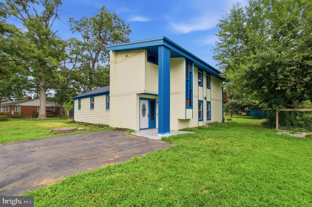 6405 INWOOD DRIVE Springfield, VA 22150