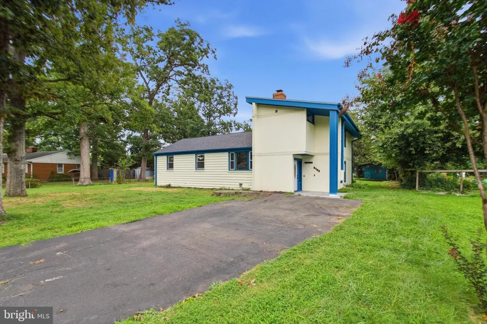 6405 INWOOD DRIVE Springfield, VA 22150
