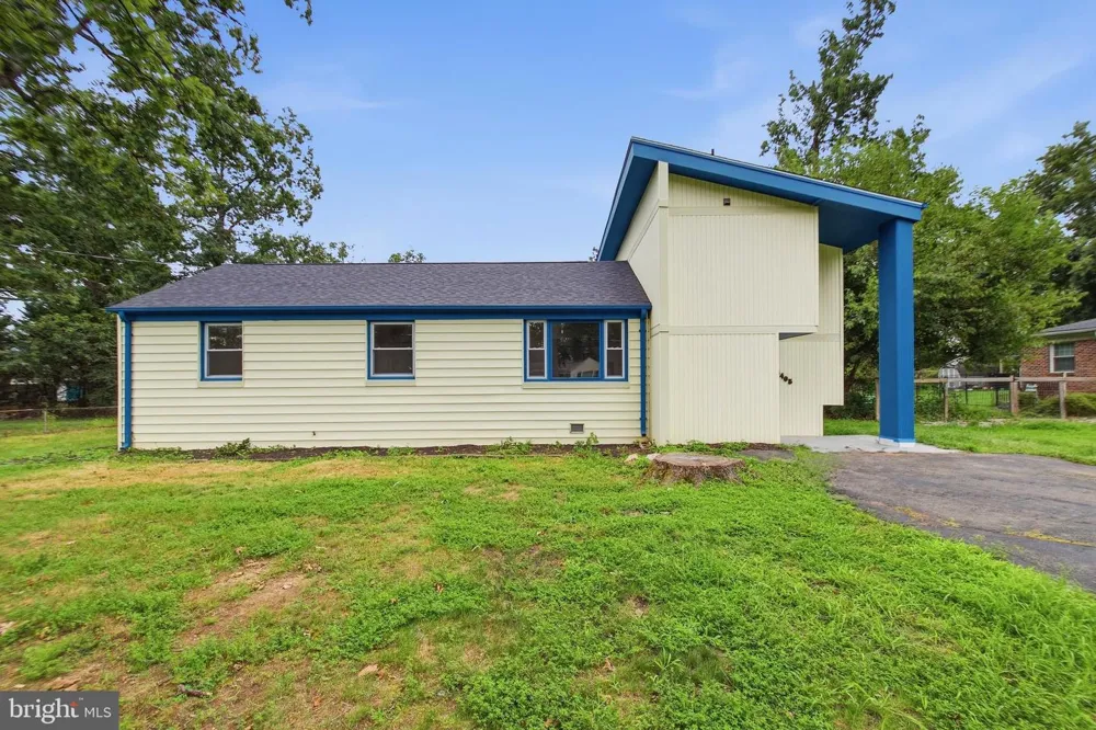 6405 INWOOD DRIVE Springfield, VA 22150
