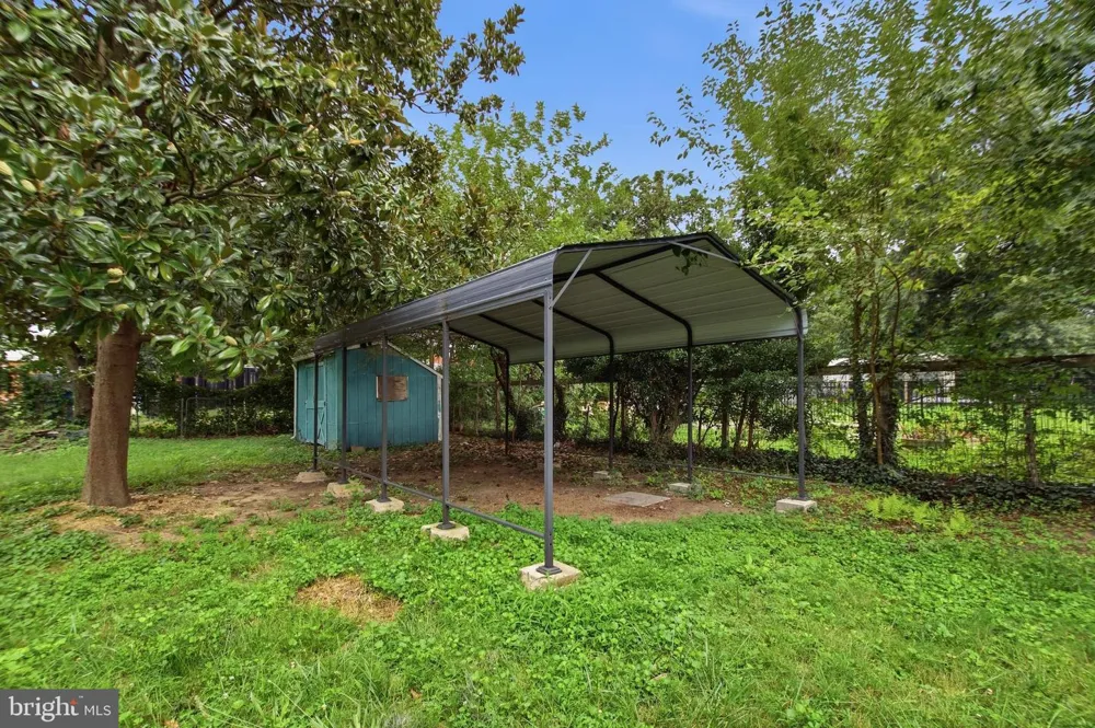 6405 INWOOD DRIVE Springfield, VA 22150