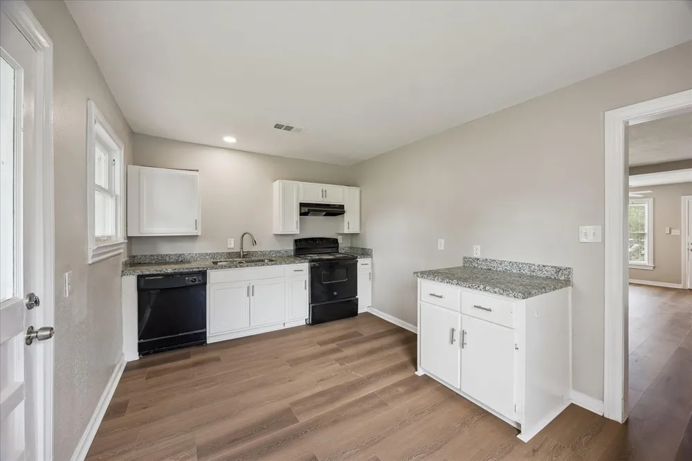 613 Winding Way Street Lake Jackson, TX 77566