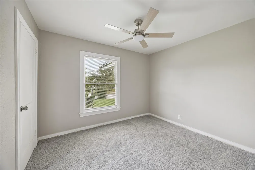 613 Winding Way Street Lake Jackson, TX 77566