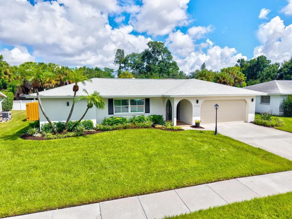 2923 CONCORD STREET Sarasota, FL 34231