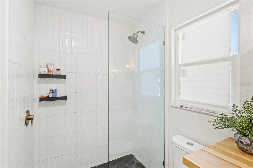 2923 CONCORD STREET Sarasota, FL 34231