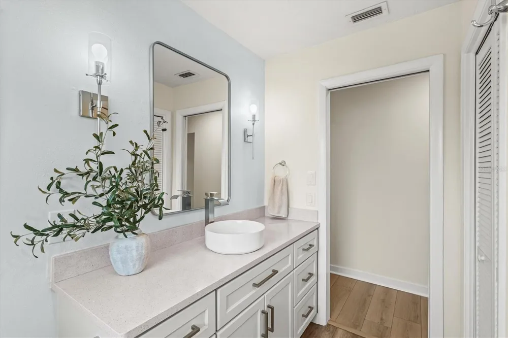 2923 CONCORD STREET Sarasota, FL 34231