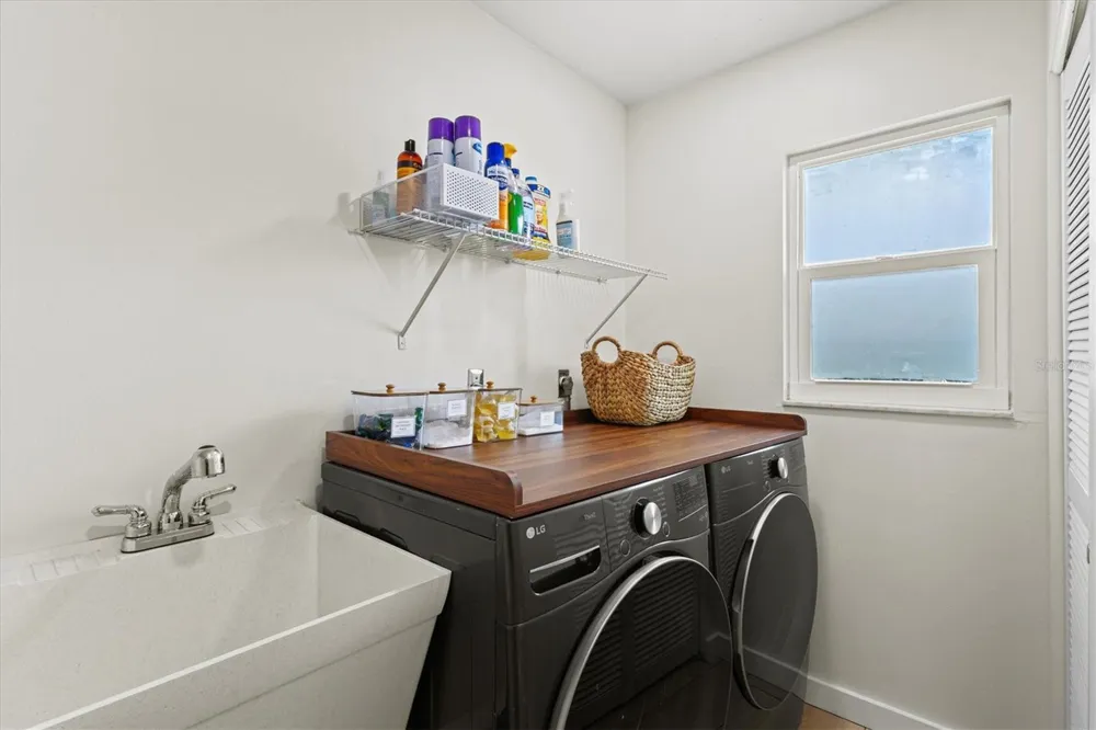 2923 CONCORD STREET Sarasota, FL 34231