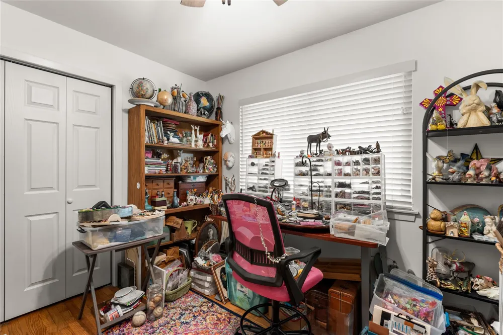 5831 Burr Oak Drive Houston, TX 77092