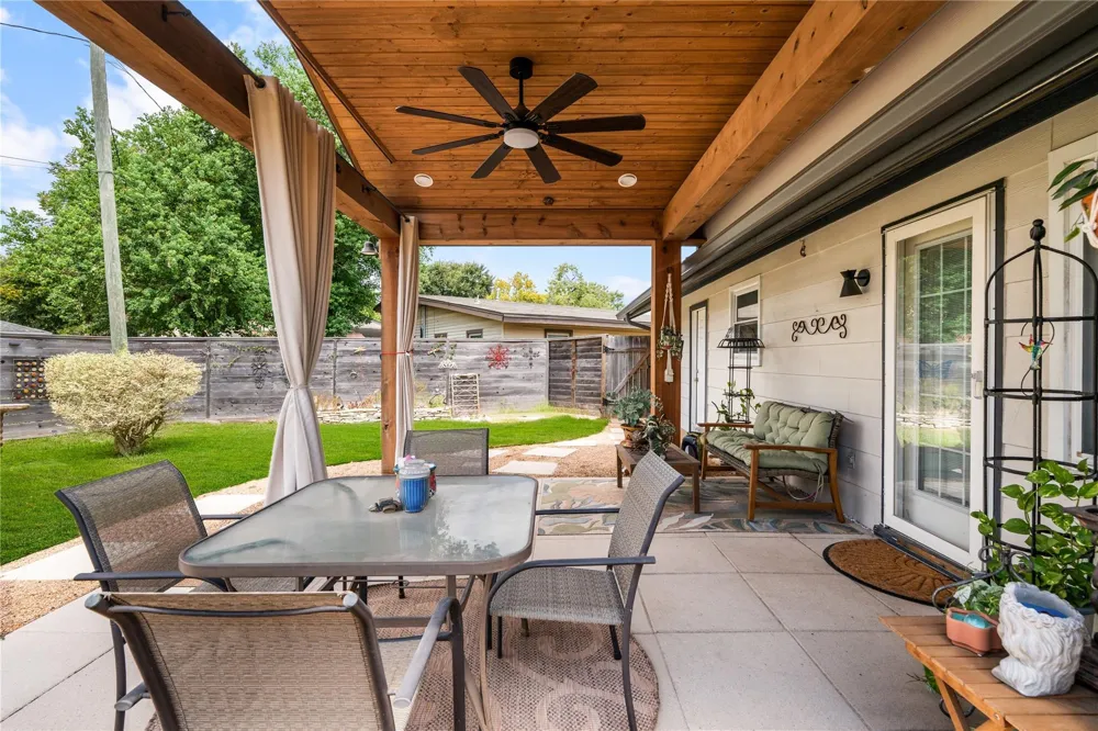 5831 Burr Oak Drive Houston, TX 77092
