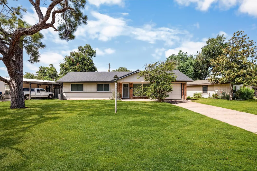 5831 Burr Oak Drive Houston, TX 77092
