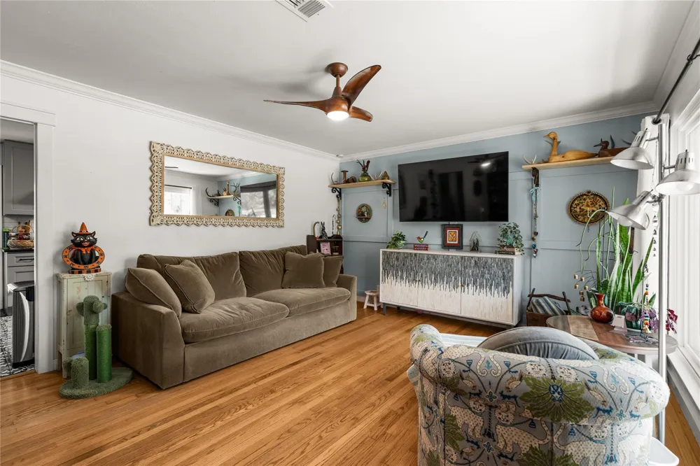 5831 Burr Oak Drive Houston, TX 77092