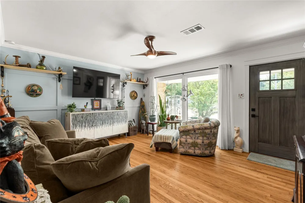 5831 Burr Oak Drive Houston, TX 77092