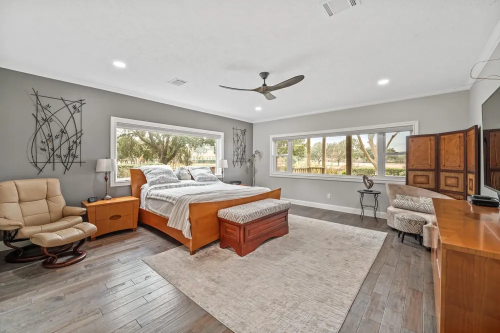 25 The Oval Street Sugar Land, TX 77479