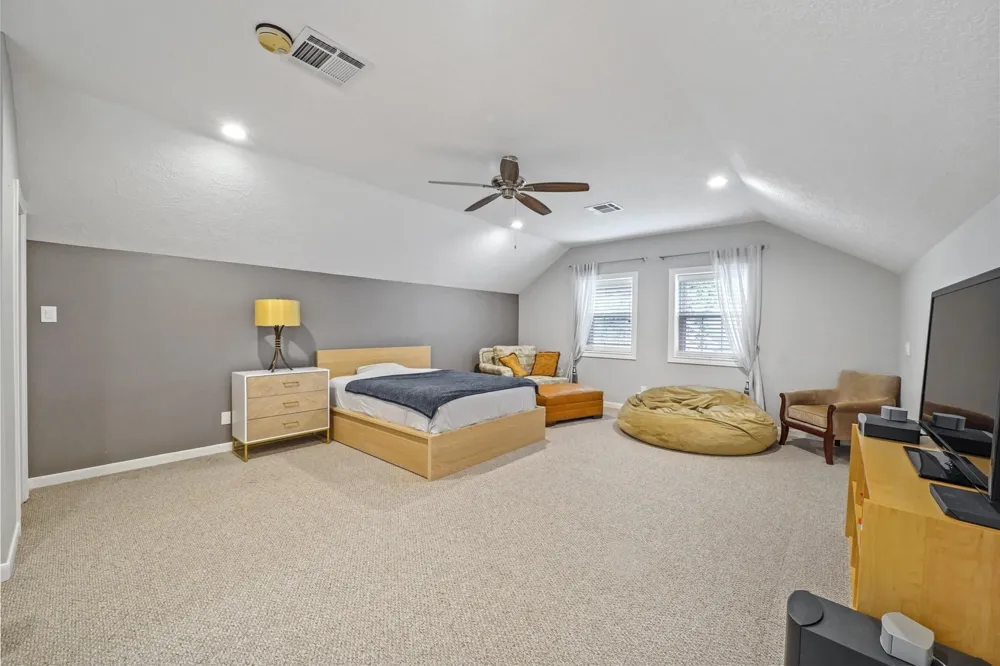 25 The Oval Street Sugar Land, TX 77479