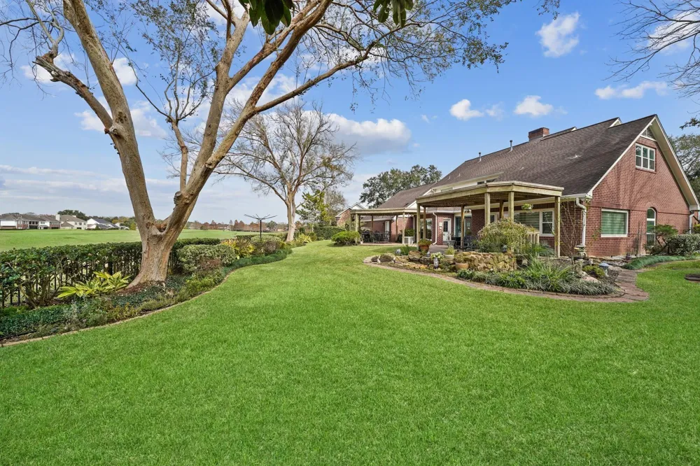 25 The Oval Street Sugar Land, TX 77479