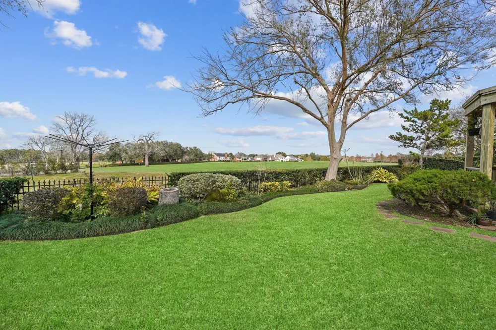 25 The Oval Street Sugar Land, TX 77479