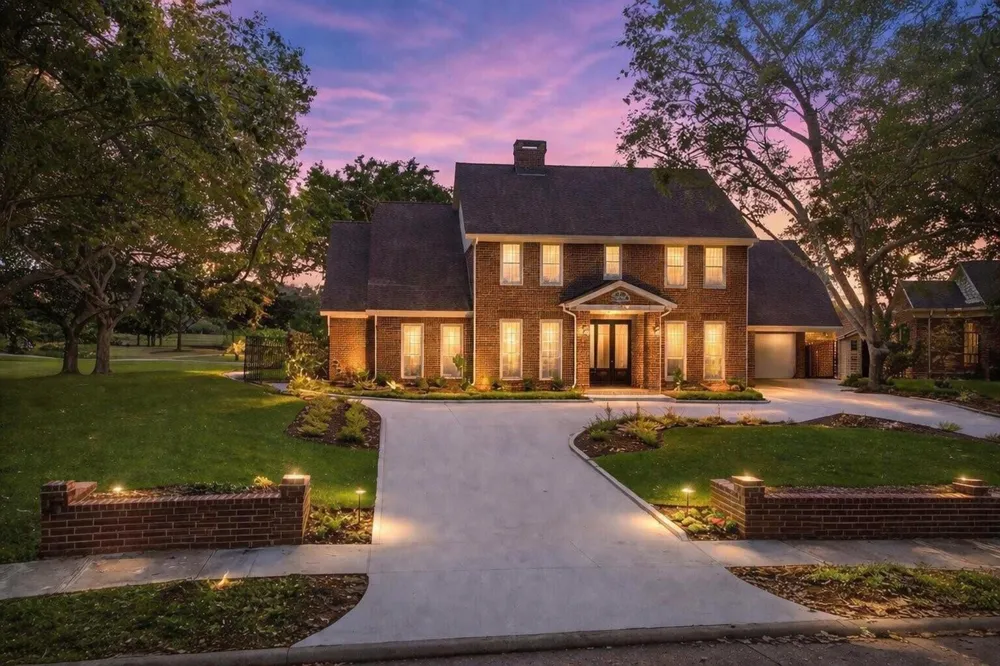 25 The Oval Street Sugar Land, TX 77479