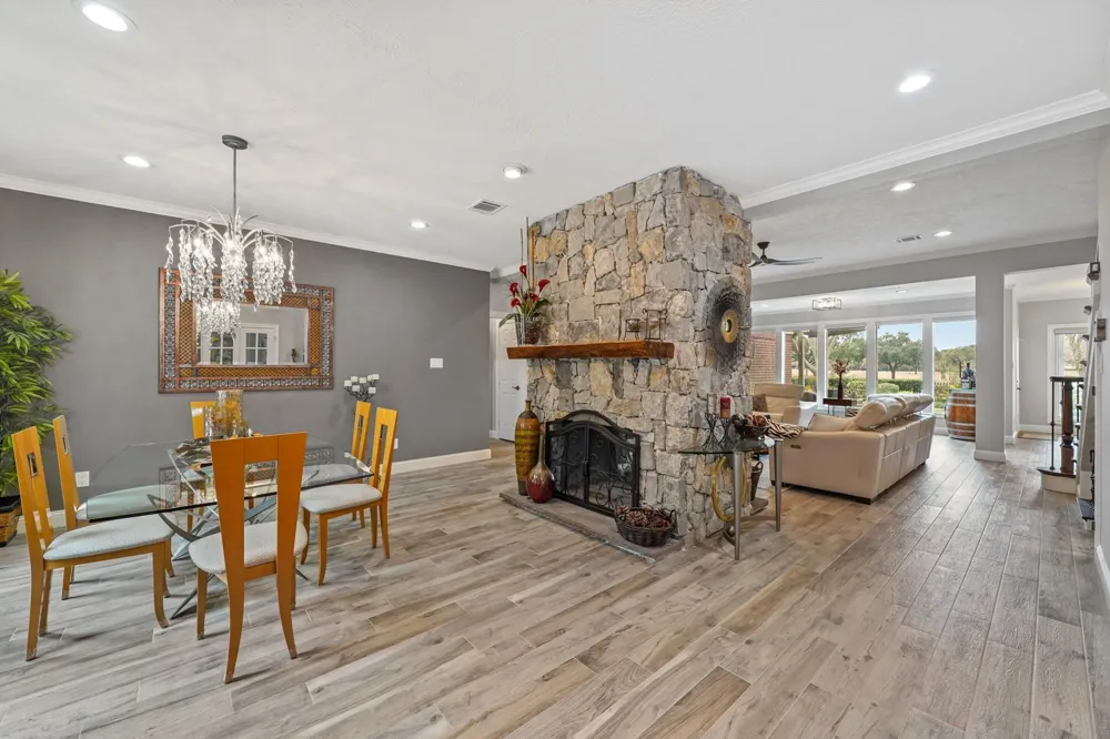 25 The Oval Street Sugar Land, TX 77479